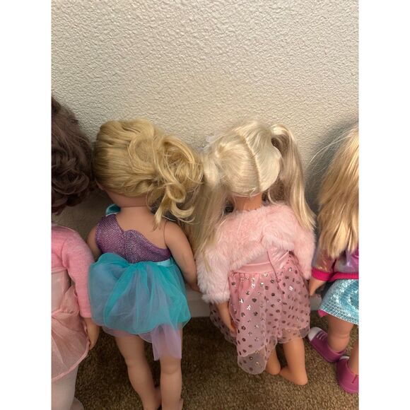 Bundle of Mixed Brand Dolls - Picture 9 of 9